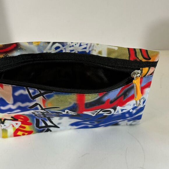 LUCAS graffiti Travel Duffle bags and small bag Set of 3 - Picture 8 of 16